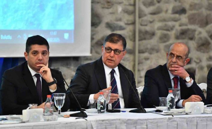 Başkan Tugay: ’Yapı stoku problemini halledeceğiz’