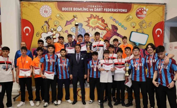 Bayburt Mesleki ve Teknik Anadolu Lisesi, bowlingde Türkiye şampiyonu oldu