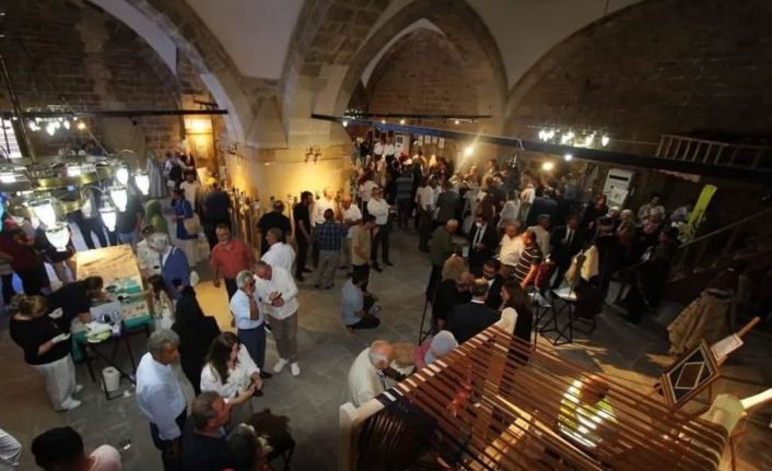 Bayburt’ta deprem bölgesine destek amaçlı hayır çarşısı açıldı