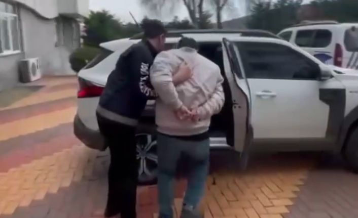 Beykoz’da uyuşturucu kokusu gelen eve operasyon: 2 kişi yakalandı