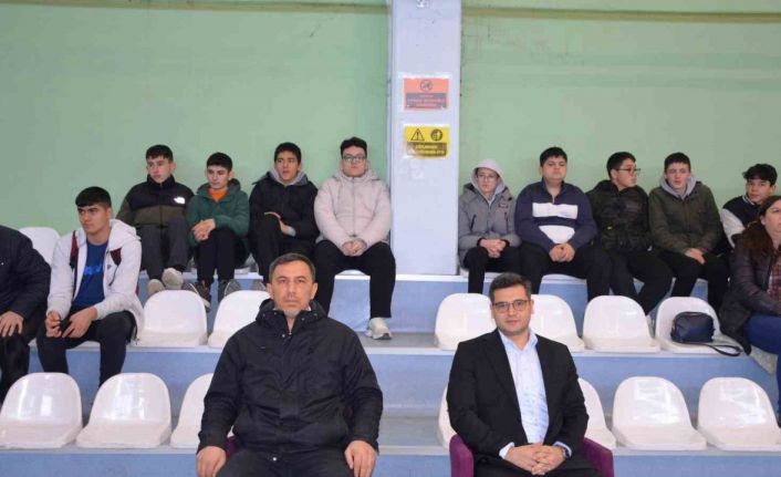 Beylikova Kaymakamlığı Kurumlar Arası Voleybol Turnuvası başladı