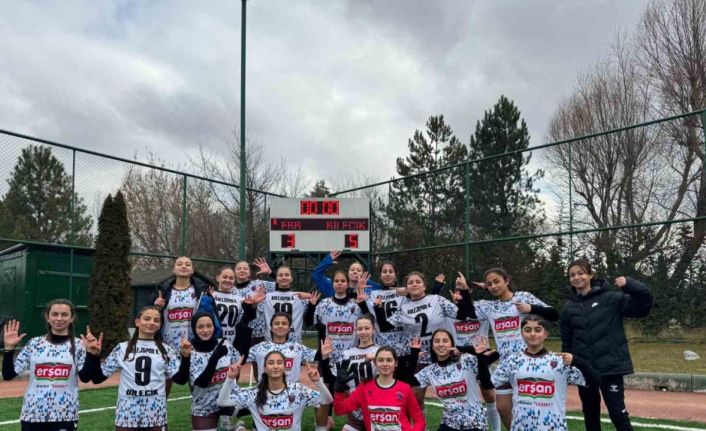 Bilecik Kolej Kız Spor Kulübü lige 3 puanla başladı