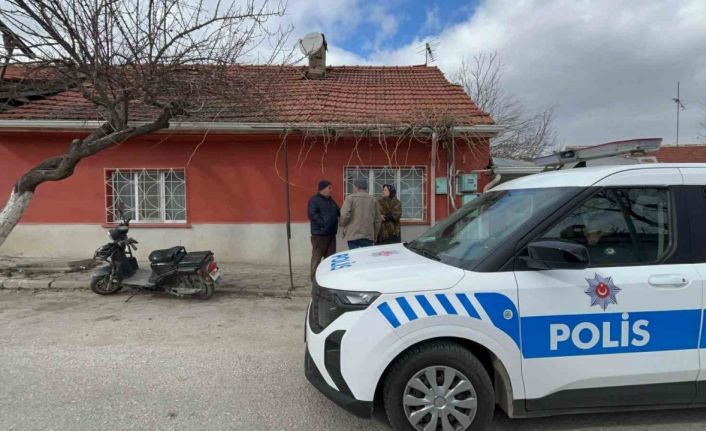 Bir hafta önce hayatını kaybeden 67 yaşındaki adamı fareler yedi