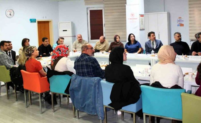 Bitlis’te anne ve bebek ölümleri değerlendirildi