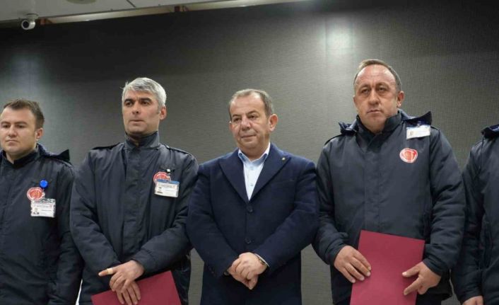 Bolu’da itfaiye personeline ‘Hizmet Şeref Belgesi’ verildi