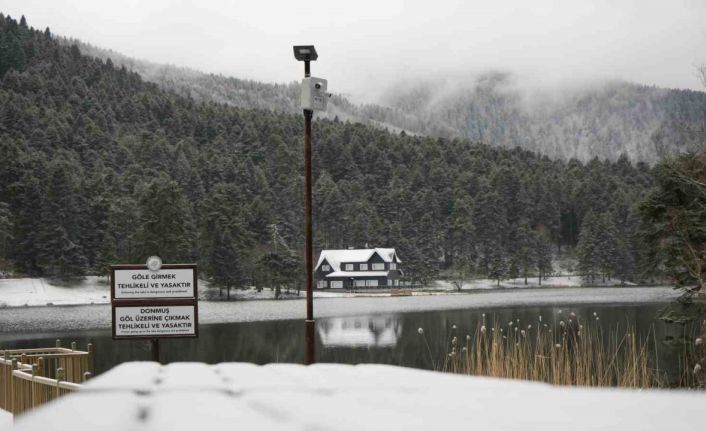 Bolu’nun incisi beyaz örtüyle kaplandı
