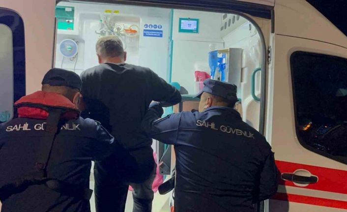 Bozcaada’da rahatsızlanan vatandaşlar Sahil Güvenlik ekiplerince tahliye edildi