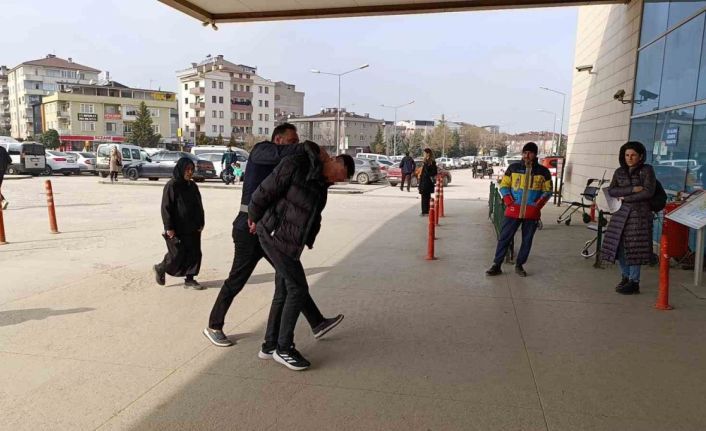 Bursa’da genci alıkoyarak annesinden para isteyen 3 şüpheli yakalandı