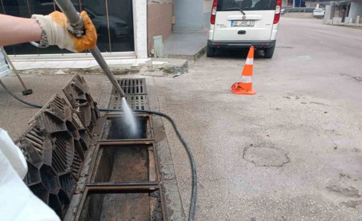 Bursa’da sel ve taşkın riskine karşı mazgallar temizleniyor