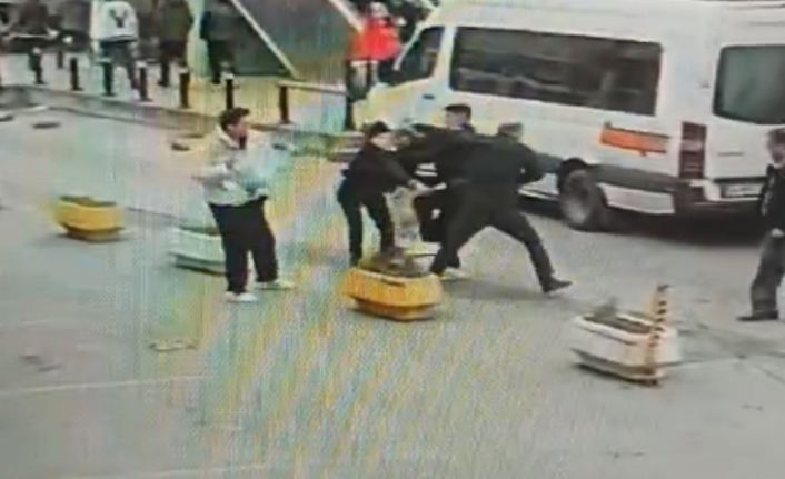 Büyükçekmece’de minibüsçülerin ’yolcu alma’ kavgası ölümle bitti