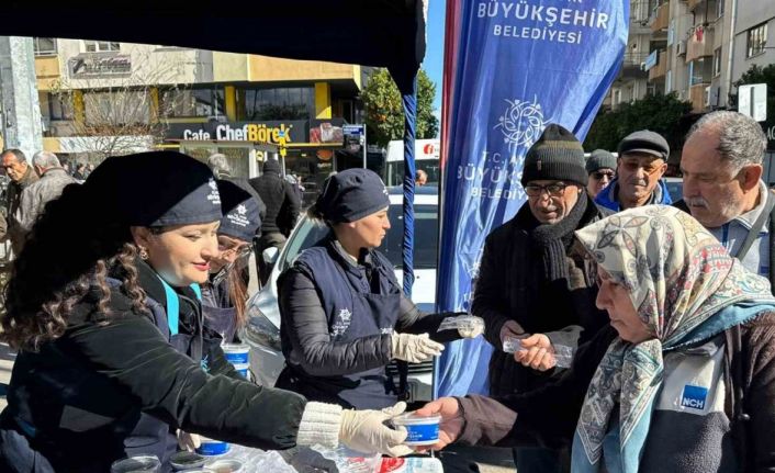 Büyükşehir, 6 Şubat’ın yıldönümünde helva hayrı yaptı