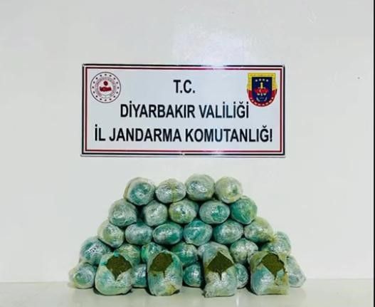 Cezaevinden izinli çıkan hükümlü takibe alındı, 391 kilo esrar ele geçirildi