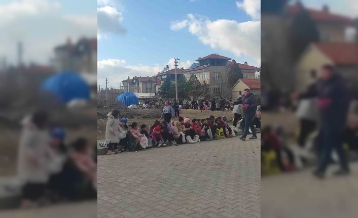 Çocukların şeker toplama geleneği yine bozulmadı