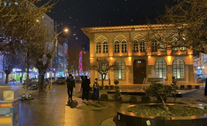 Çorum’da kar yağışı etkili olmaya başladı