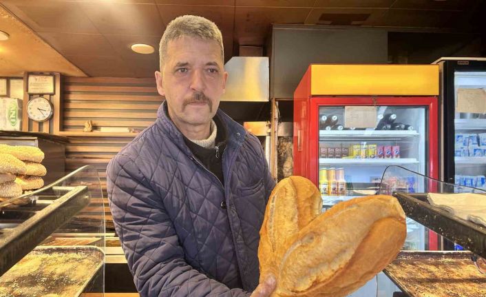Dar gelirlinin dostu esnaf, 200 gram ekmeği 7 buçuk TL’ye satıyor
