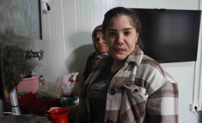 Depremde enkazdan yaralı olarak çıkarılan genç kız 2 yıl sonra konuşmaya başladı