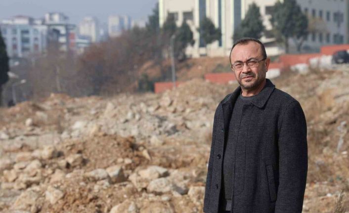 Depremde eşi ve iki kızını kaybeden imamın yürek yakan hikayesi