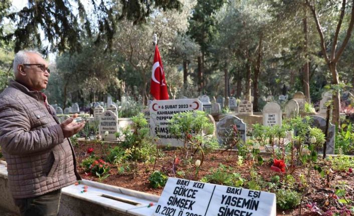 Depremde evlatlarını kaybeden Şimşek: "Ateşten bir gömlek her gün yanıyoruz"