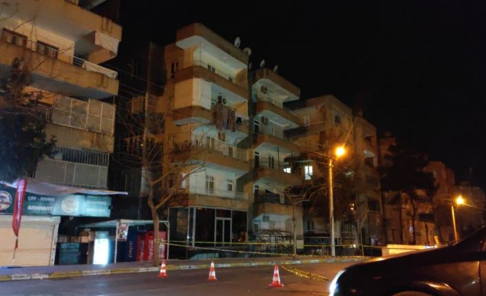 Depremin yıl dönümünde korkutan olay: 5 katlı bina boşaltıldı