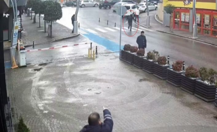 Dilencinin "Oscarlık" performansı zabıtayı görünce son buldu, o anlar kamerada