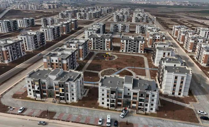 Diyarbakır’da orta hasardan ağır hasarlı durumuna gelen 2 bin 600 yapıda süreç devam ediyor