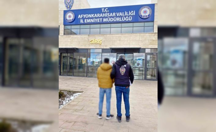 Dolandırıcılık suçundan aranan şahıs yakalandı