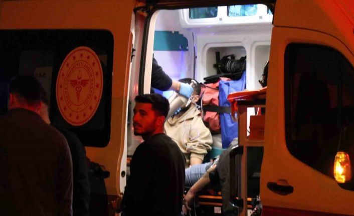 Dumanların kapladığı 7 katlı rezidansta korku dolu anlar yaşandı