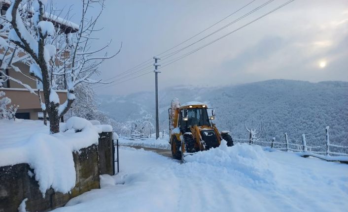 Düzce’de 5 köy yolu ulaşıma kapandı