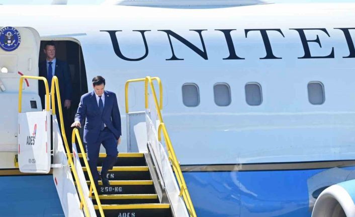 El Salvador, ABD’den sınır dışı edilen suçluları hapishanelerde tutmayı teklif etti