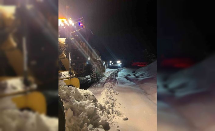 Elazığ’da kar nedeni ile kapanan 94 köy yolunda çalışmalar sürüyor