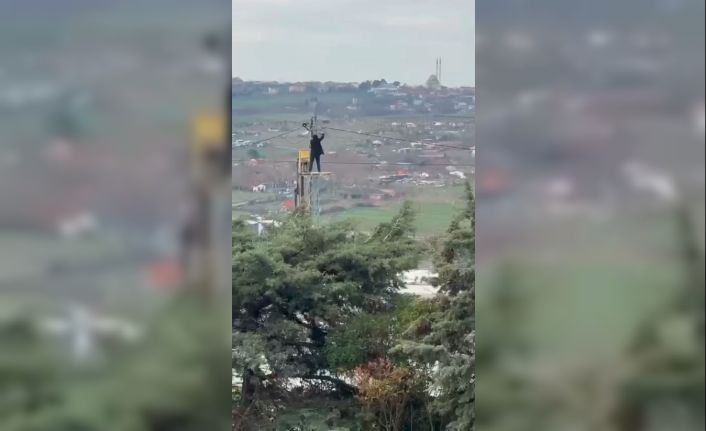 Elektrik tellerinin arızalı olduğunu düşünerek forkliftle tırmandığı direkte onarım yapmaya çalıştı