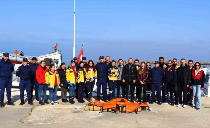 Enez’de 112 Acil ve Sahil Güvenlik ekipleri "tıbbi tahliye eğitimi" yaptı