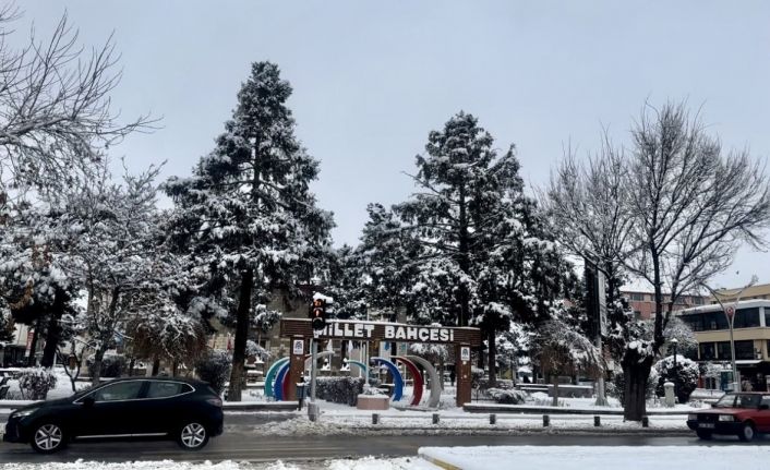 Erzincan’da kar ve tipi etkisini sürdürdü