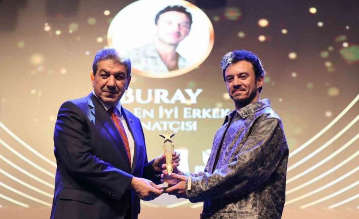 Esenler’de "Radyonun Yıldızları" ödülleri sahiplerini buldu