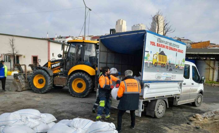 Esenyurt Belediyesi kış şartlarıyla mücadeleye hazır