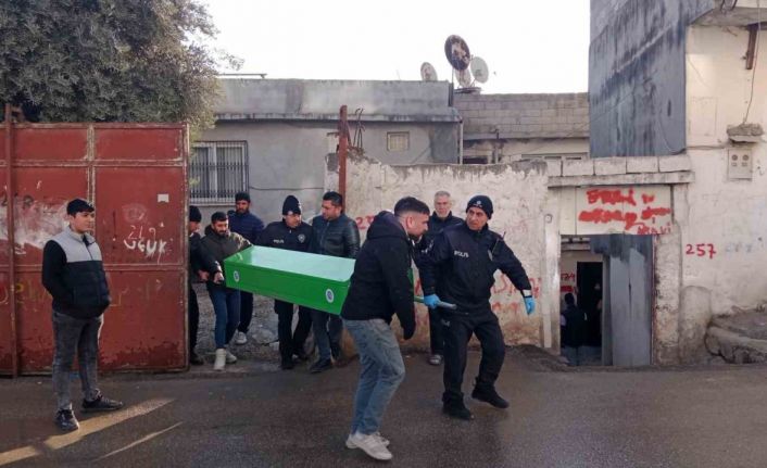 Genç kadın evinde ölü bulundu, kocası gözaltına alındı