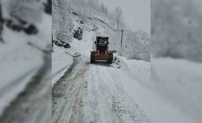 Giresun’da 432 köy yolu ulaşıma kapandı