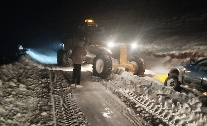 Gümüşhane’de kar ve tipi nedeniyle mahsur kalan 6 kişi kurtarıldı