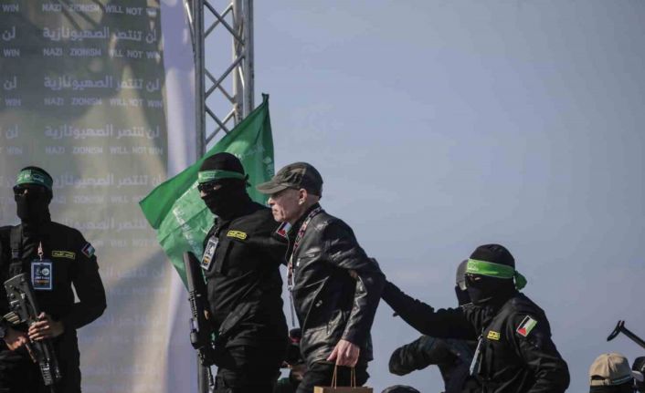 Hamas, ABD-İsrailli esir Keith Siegel’i serbest bıraktı