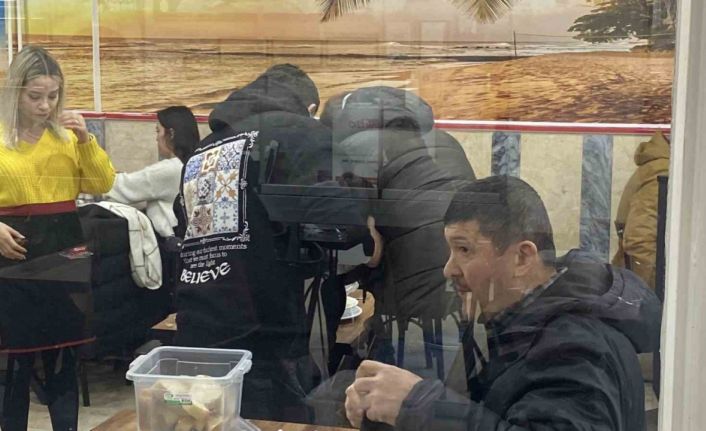 Hemlich manevrası sayesinde boğulmaktan son anda kurtuldu