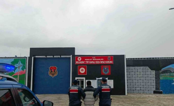 Hırsızlık suçundan aranan şahıs yakalandı