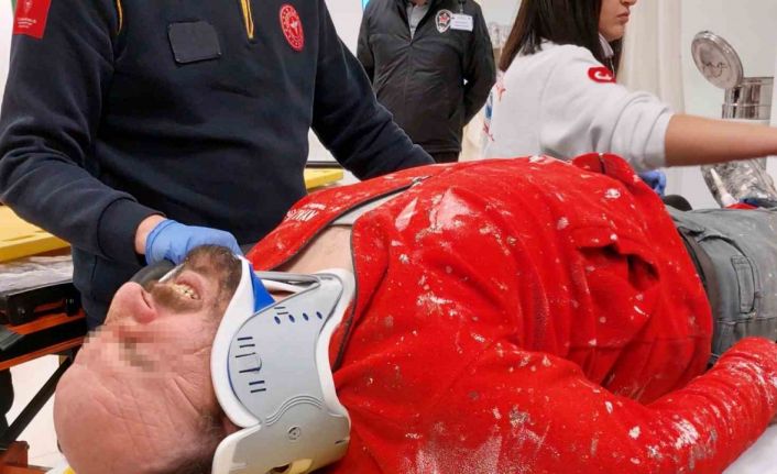 İnşaattan düşen işçi ölümden döndü