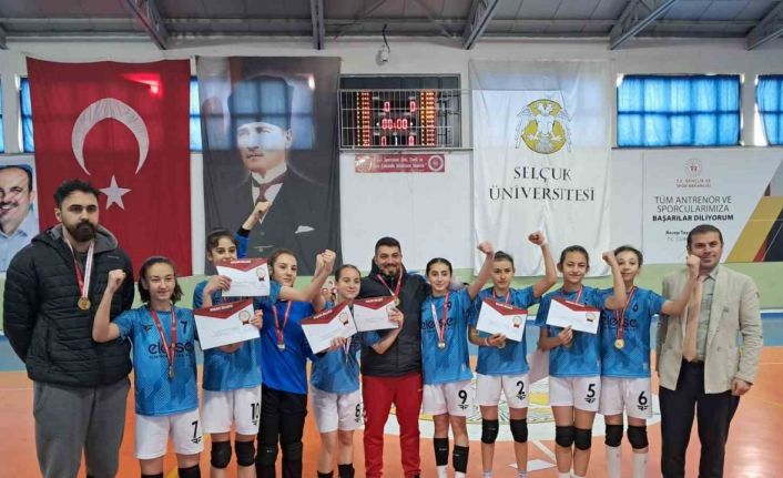 Işıklar Şeker Ortaokulu Hentbol Takımı Türkiye finallerinde