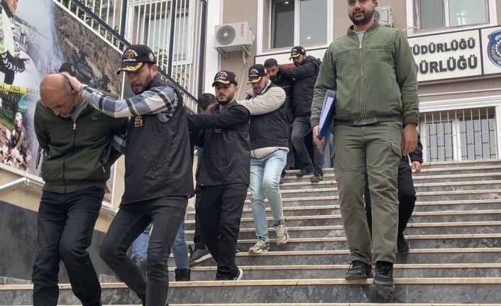 İstanbul’da çalıntı çekle 9,8 milyonluk vurgun: 5 gözaltı