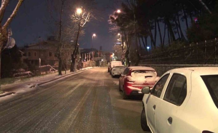 İstanbul’da kar yeniden başladı