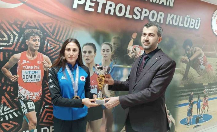 İtalya’da şampiyon olan Batmanlı atlet Ruken: "4 ay boyunca disiplinli bir şekilde çalışarak bu başarıya ulaştım"