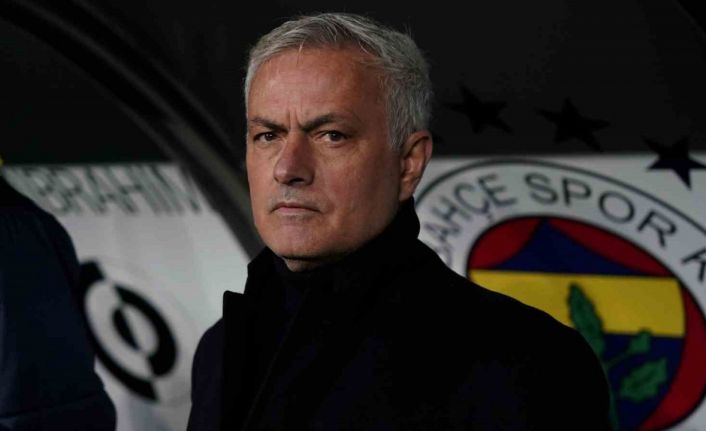 Jose Mourinho, 3. derbisinde ilk peşinde