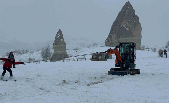 Kapadokya’da spor tutkunları 360 derece dönerek kaymanın keyfini yaşadı