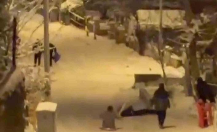 Karda kayak keyfi hastanede bitti... Genç kızın duvara çarpma anı kamerada