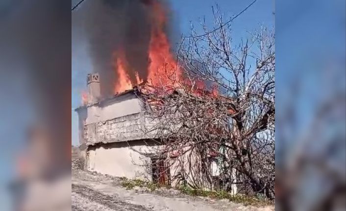 Karpuzlu’da ev yangını